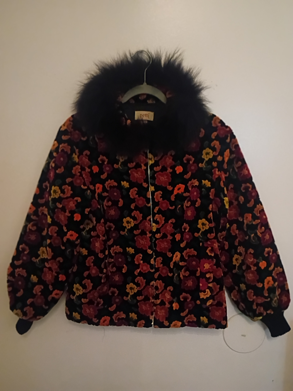 VTG petti Women's Velour Tapestry Floral Jacket Black 60's Sz 9/10